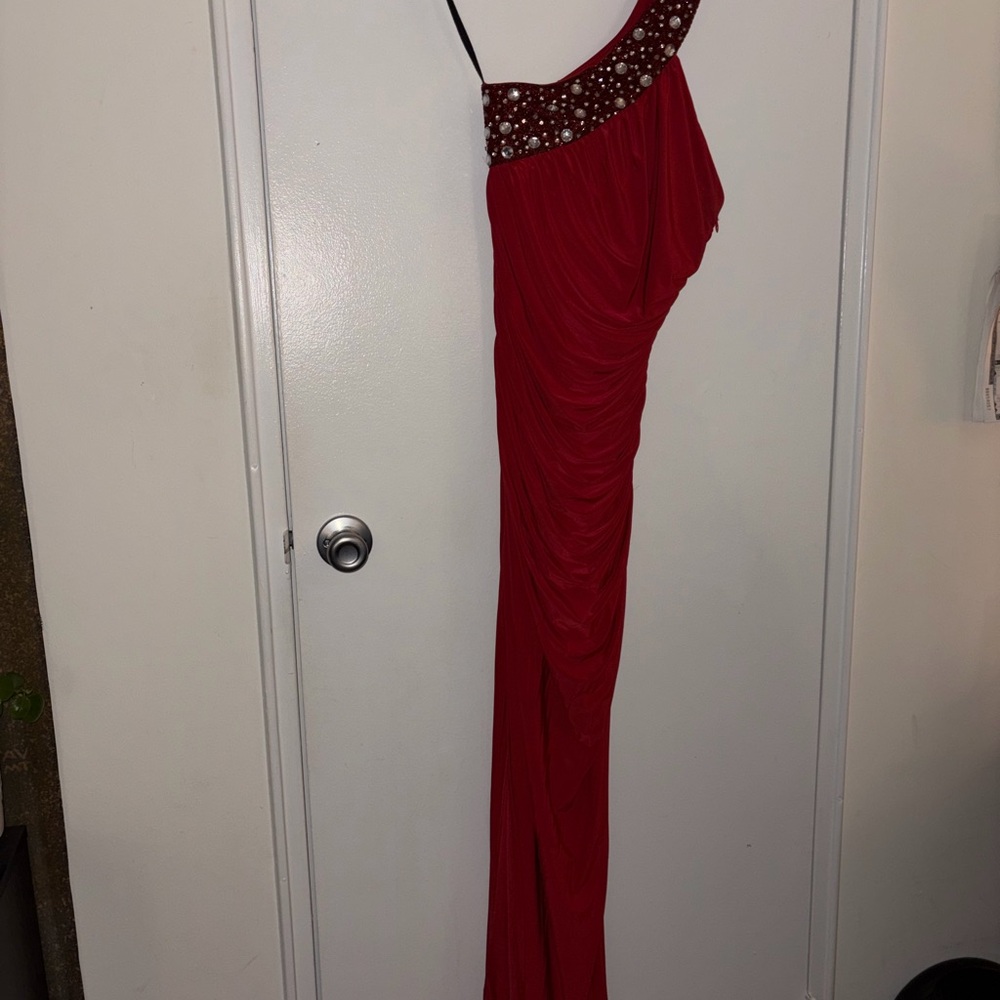 Elegant Red Evening Gown